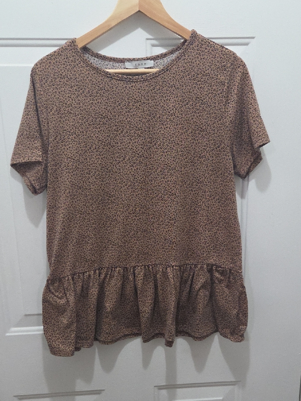 Peplum Short-Sleeve Top in Brown and Black Animal Print L